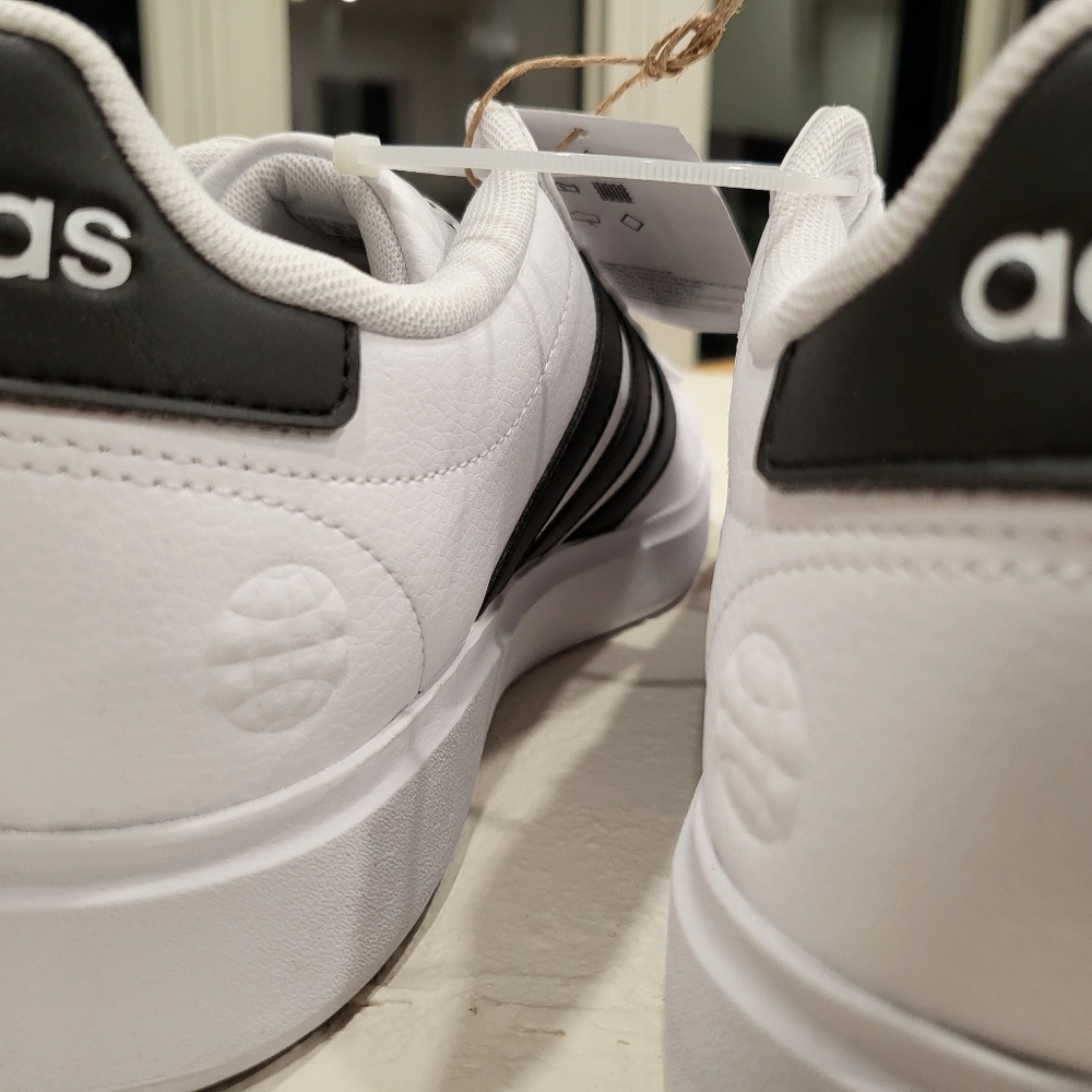 Men's adidas Shoes - Picture 8 of 10